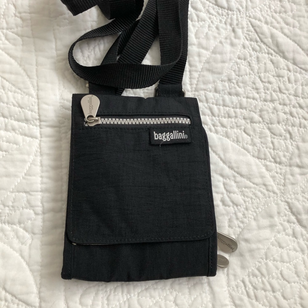 ❌ SOLD Baggallini Travel Purse